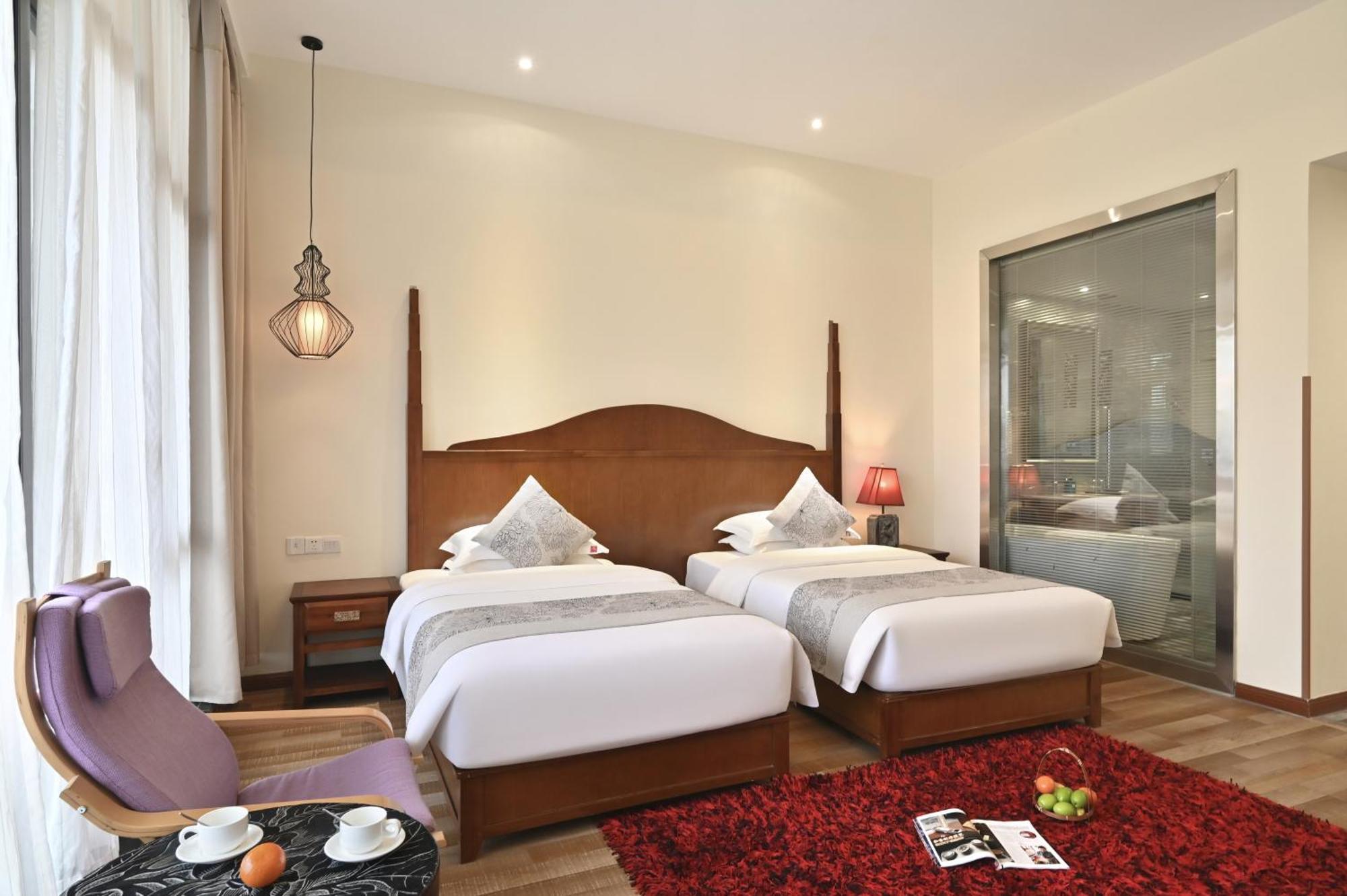 Guilin Crystal Crescent Moon Hotel Exterior photo